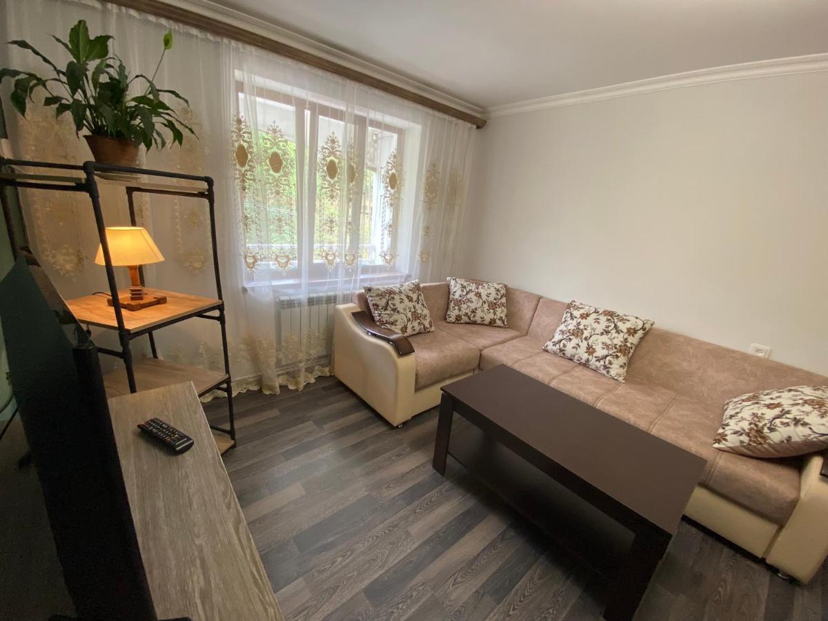 Lovely 2-Bedroom Apartment Near Ayb School Dilijan Exterior foto